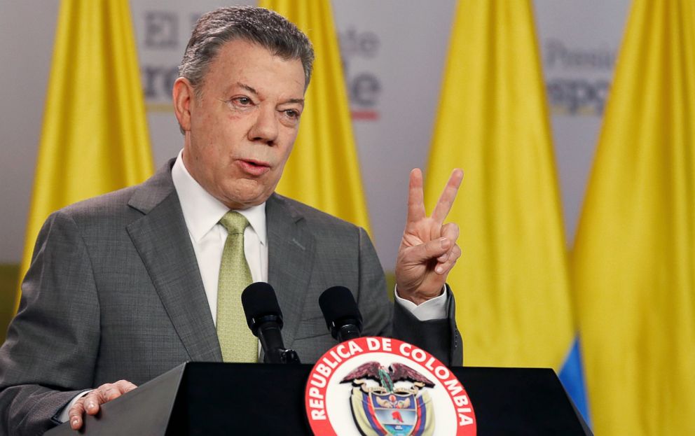 PHOTO: Colombias President Juan Manuel Santos speaks during a news conference in Bogota, Colombia, Oct. 27, 2017.